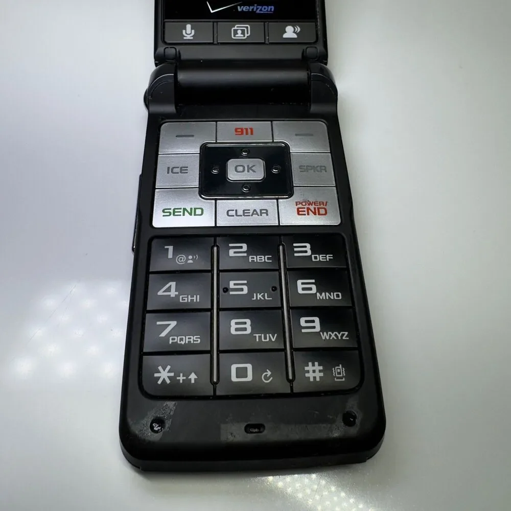 Samsung Haven Model SCHU320 Flip Phone Dark Gray